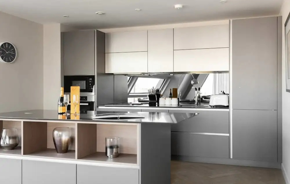 36th Floor Semi Penthouse