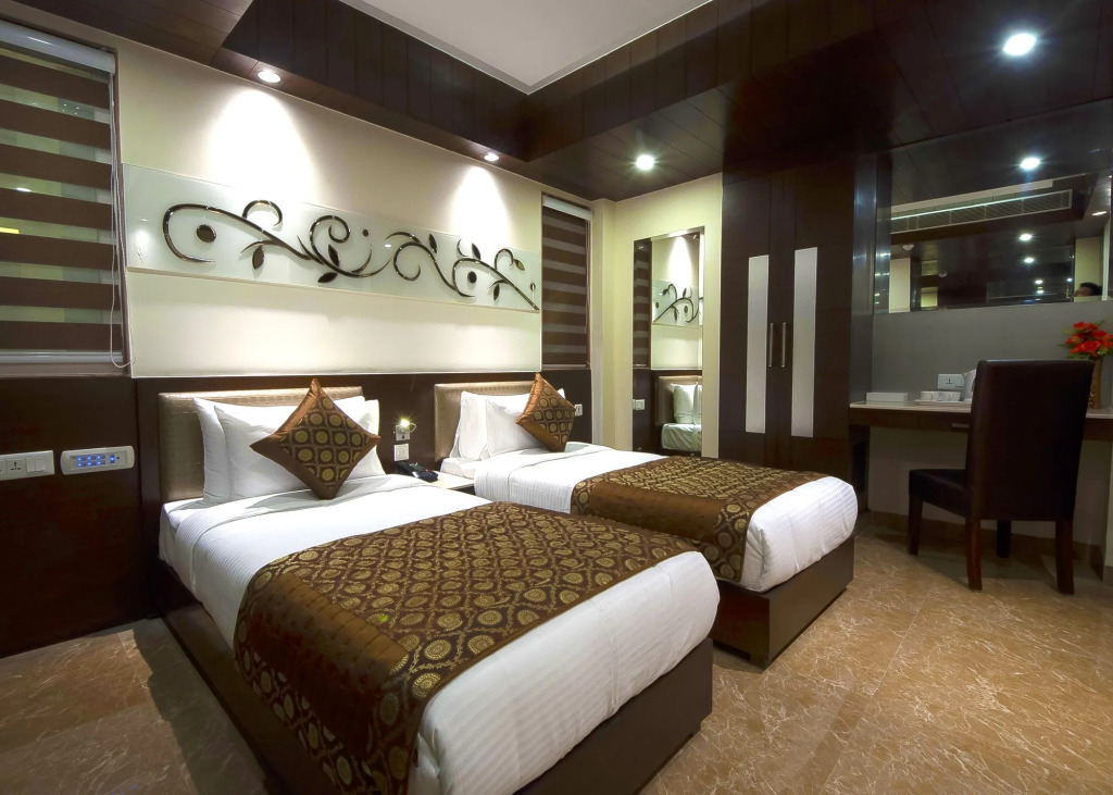 Hotel Golden Grand