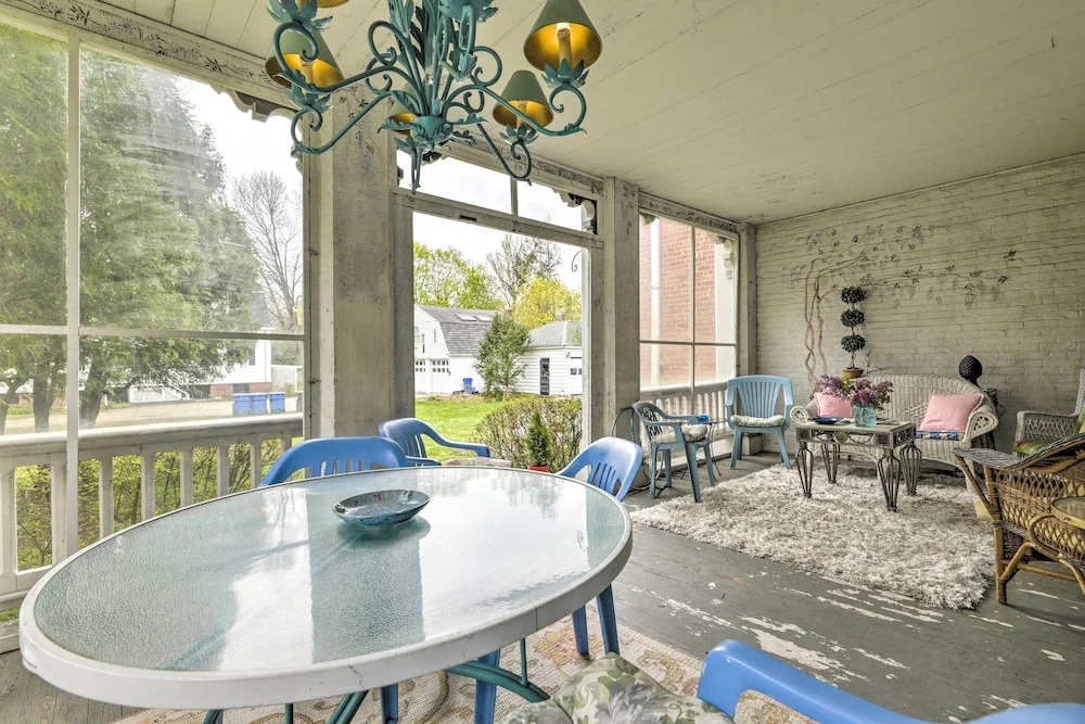 Elegant Norwich House w/ Billiards Room & Ballroom