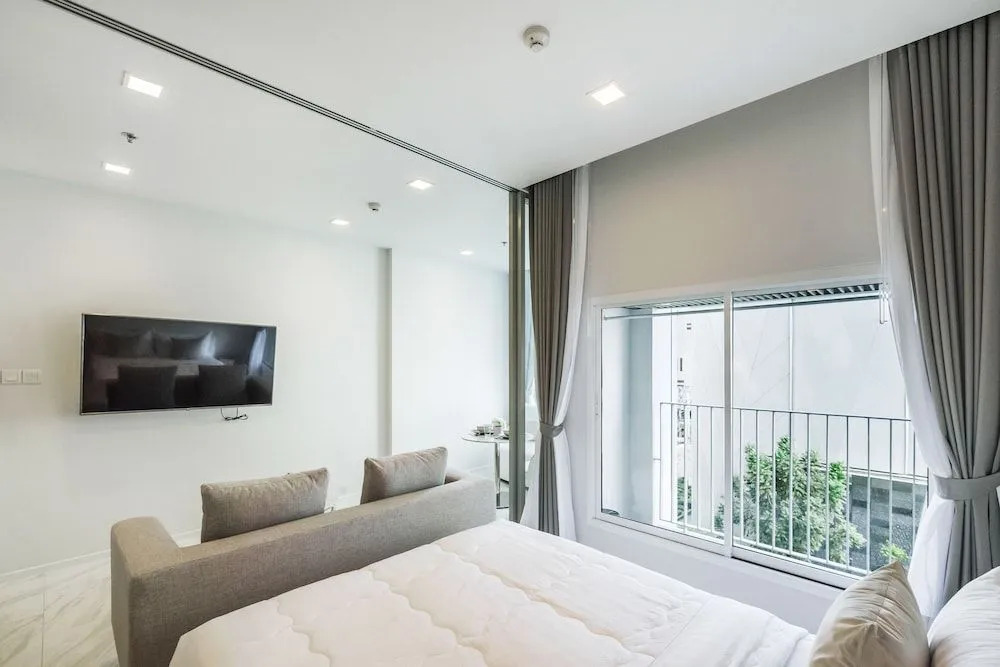 Skyline Suites Sukhumvit 11