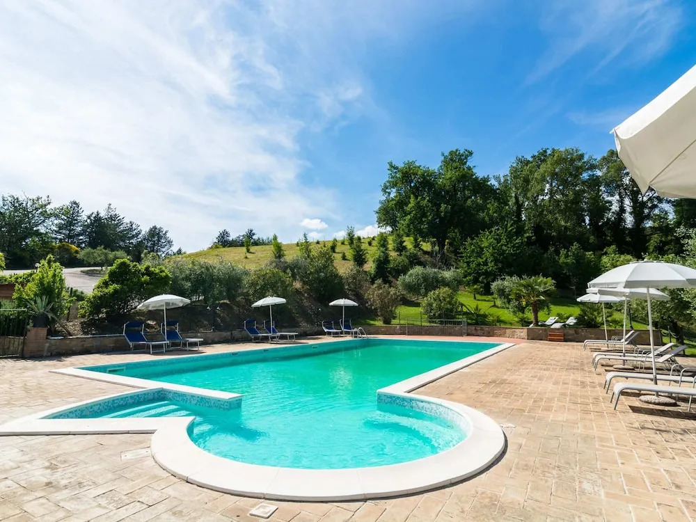 Secluded Mansion in Perugia with Hot Tub