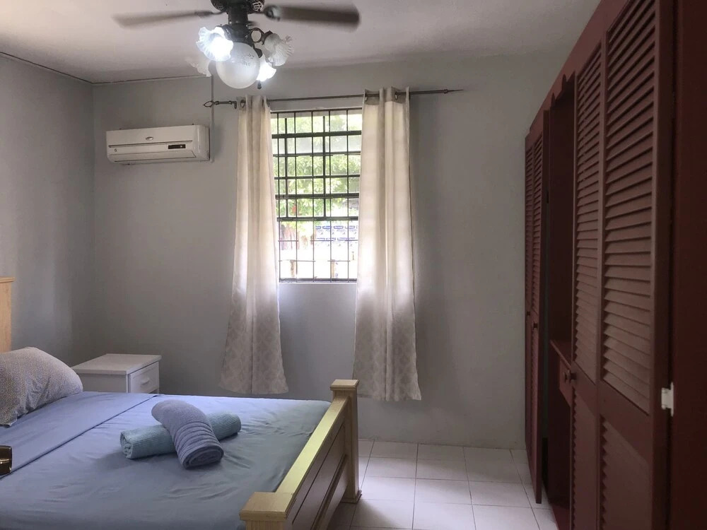 Maxwell Beach Apartment