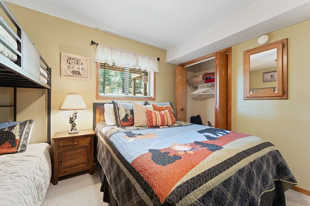 Ne16-2 Sleepy Bear Camp 2 Bedroom Condo