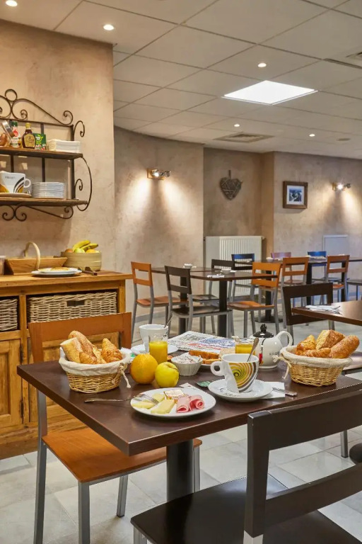 CitHôtel Le National