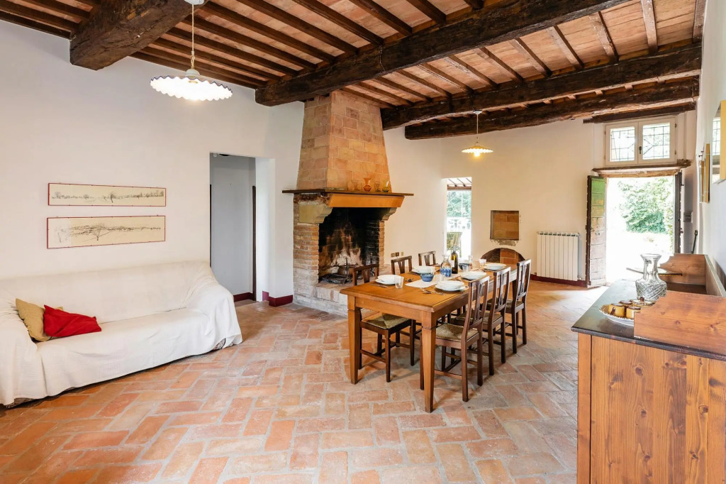 A total immersion in greenery and tranquillity.-Casale LUISA
