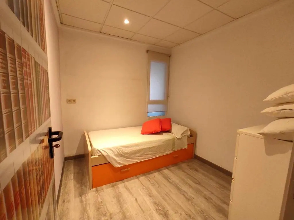 CHEAP & EQUIPPED apartament NEARLY CENTER