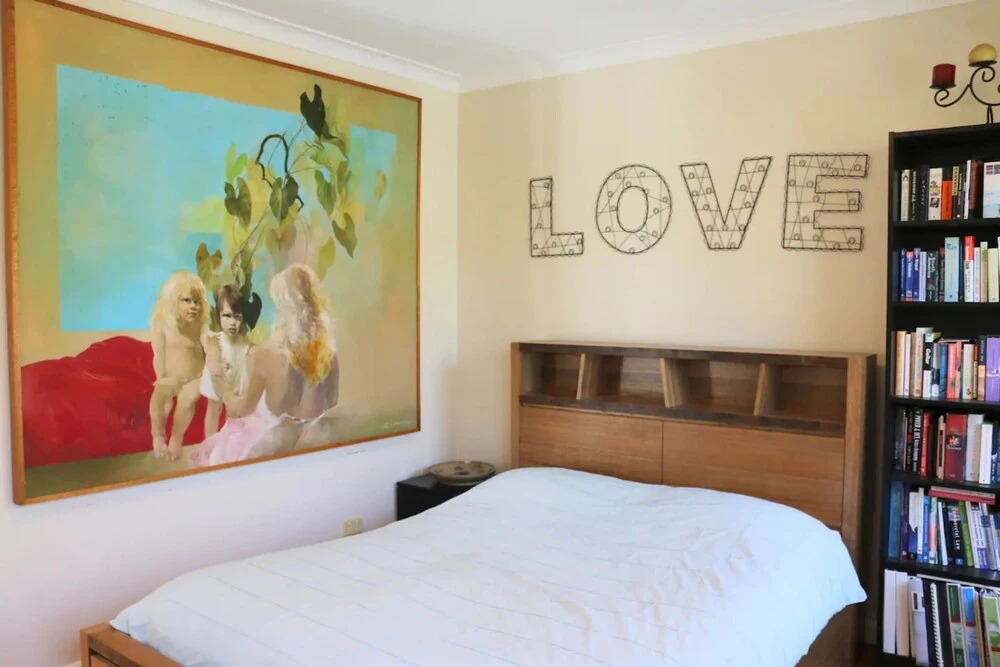 Spacious 4 Bedroom Seaside Gem
