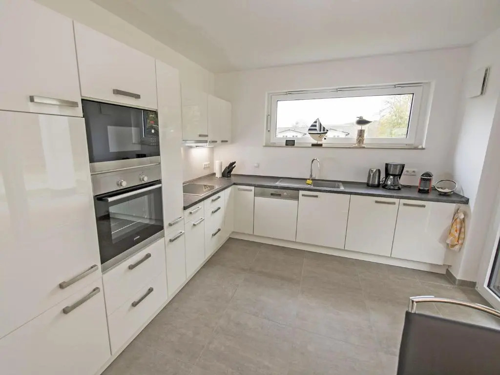 Haus "Jasmund" F 646 WG 01 im EG mit Kamin und Terrasse