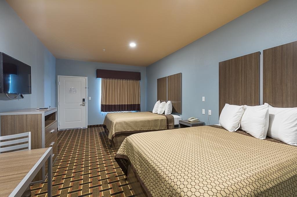 Scottish Inns & Suites - Crosby