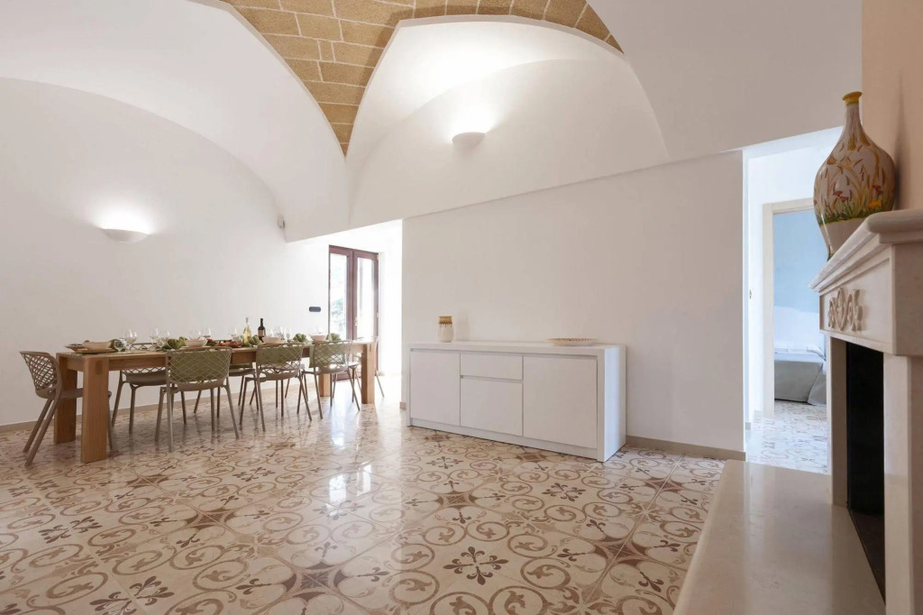 Villa Aura