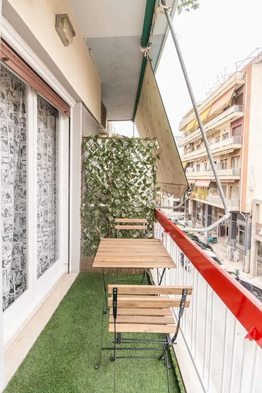 Comfy Kerameikos Apartment by Cloudkeys