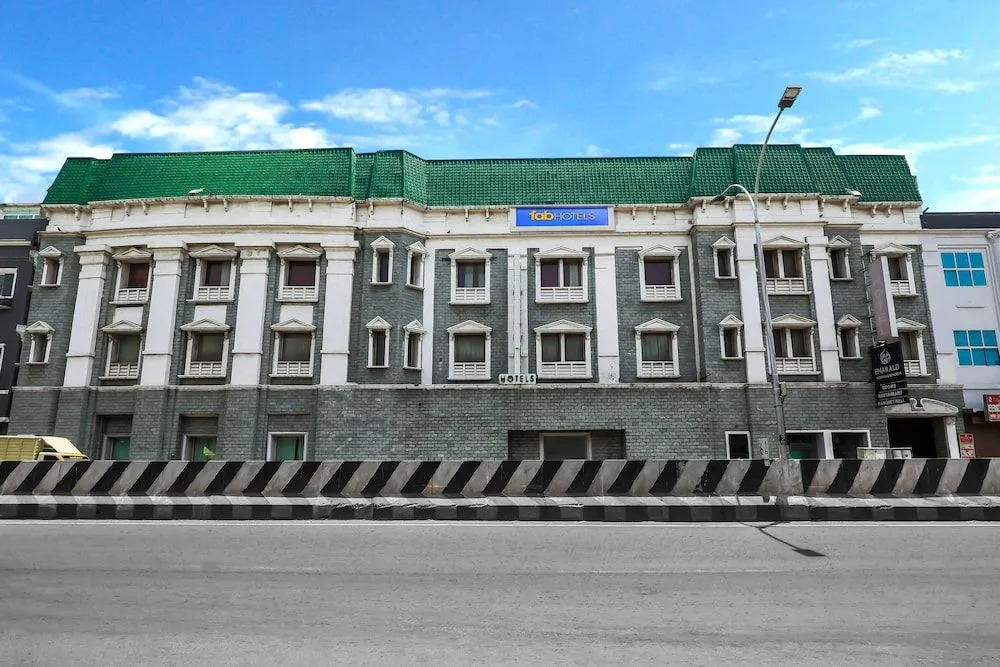 FabHotel Welcare Emerald