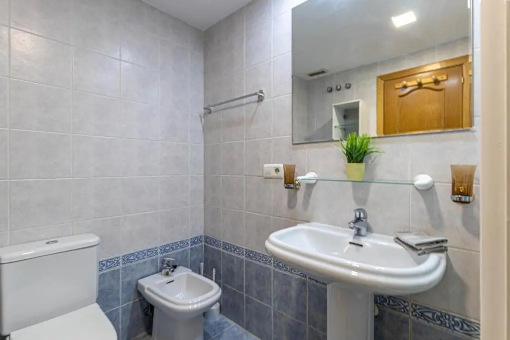 797 Holiday Rentals- Duplex for 7 Carihuela 1 min beach mas parking