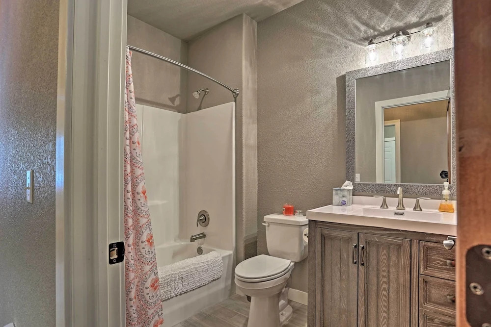 Lead Family Home w/ Hot Tub, 2 Mi to Deer Mountain