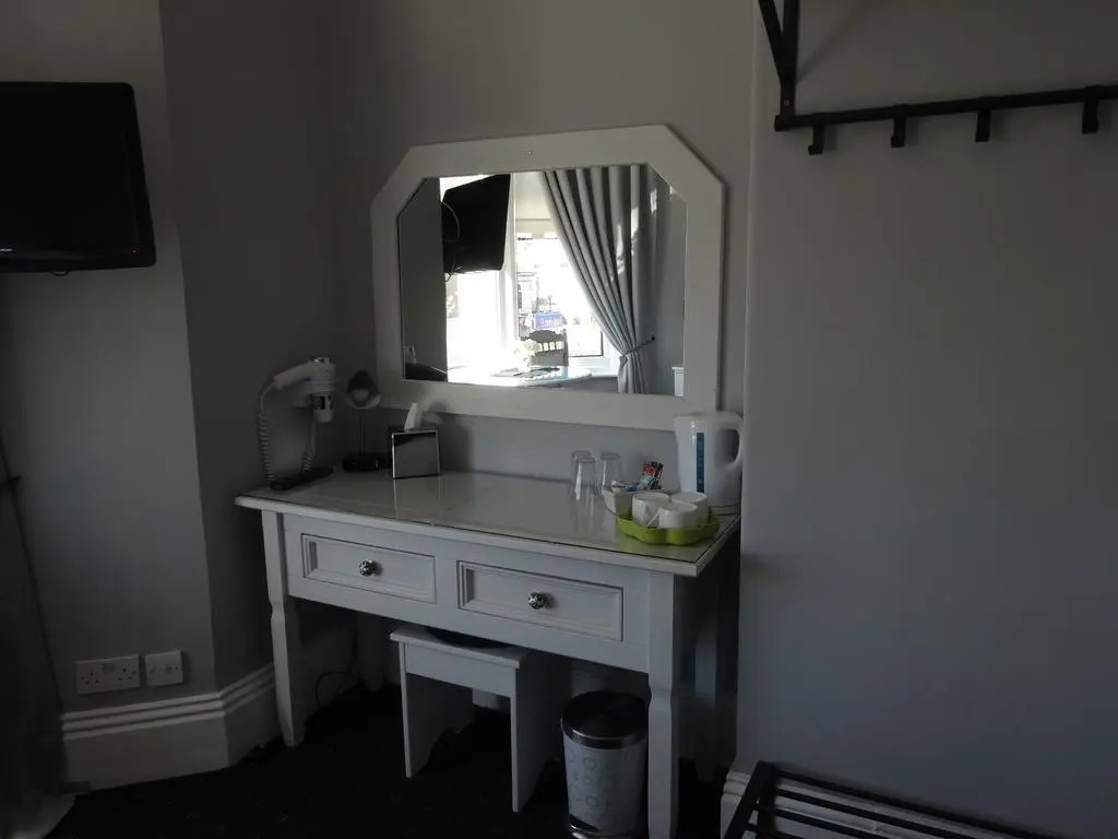 Elmswood Guest House