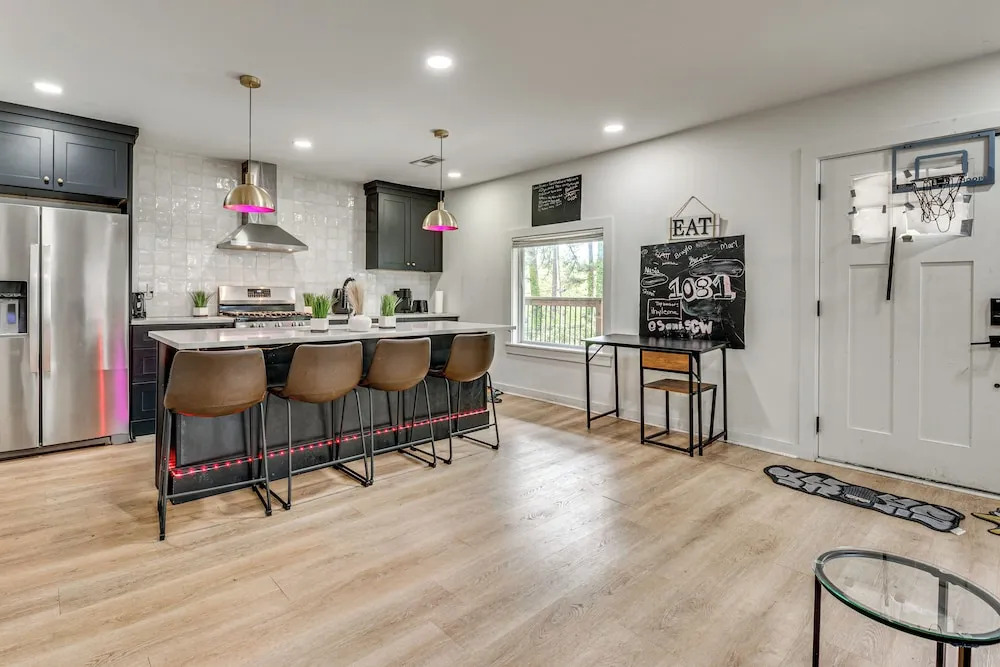 2 Mi to Mercedes-benz Stadium: Wfh-friendly Escape