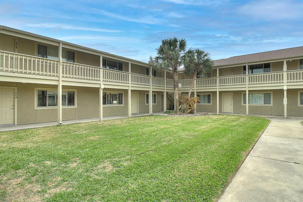 Courtyard #115 in Port Aransas