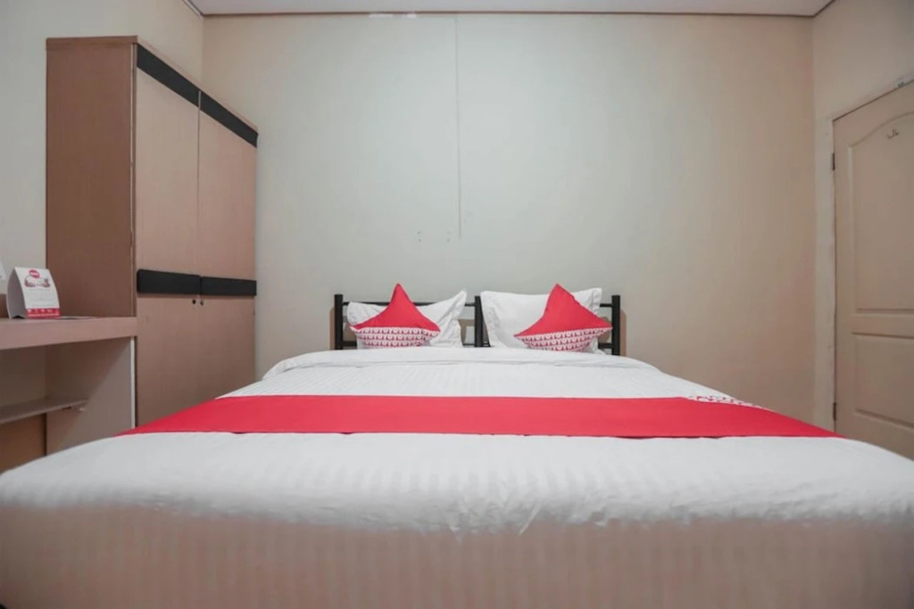 OYO 298 Gemilang Guesthouse Near Siloam Hospitals Kelapa Dua
