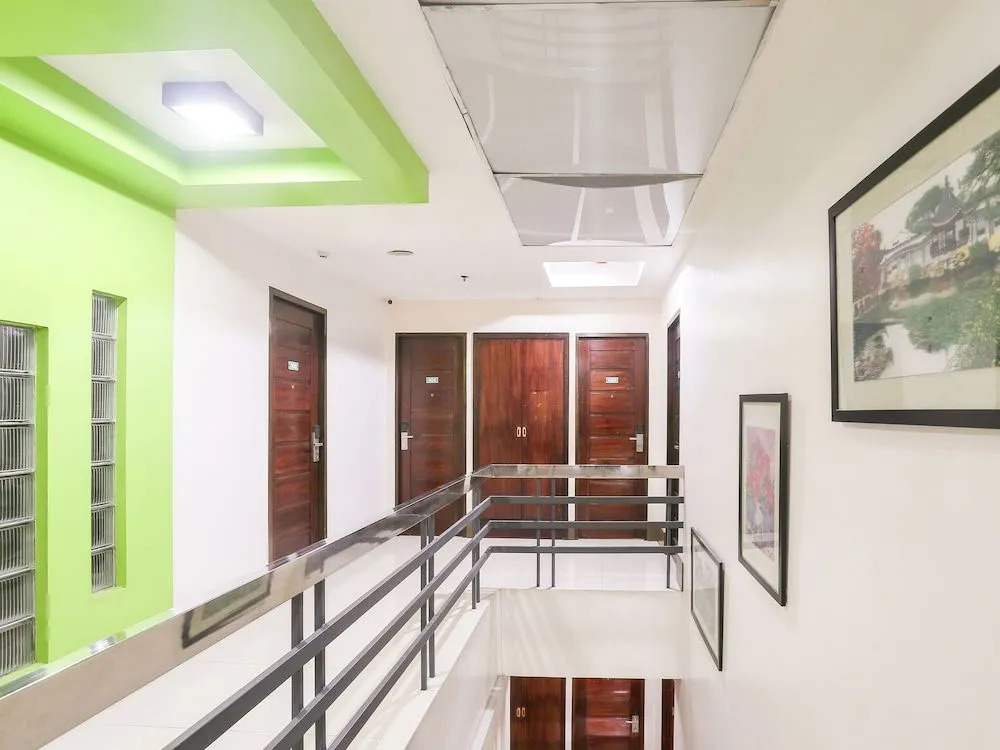 OYO 392 Midcon Apartelle