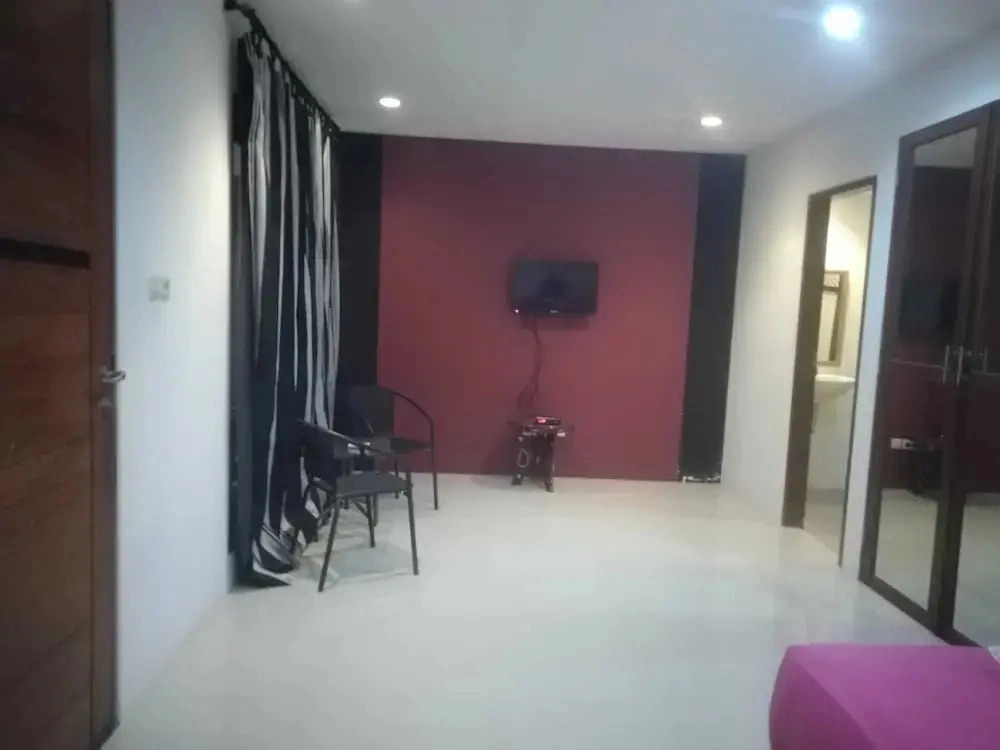 EXPRESS O 91581 Starla Spa & Home Stay