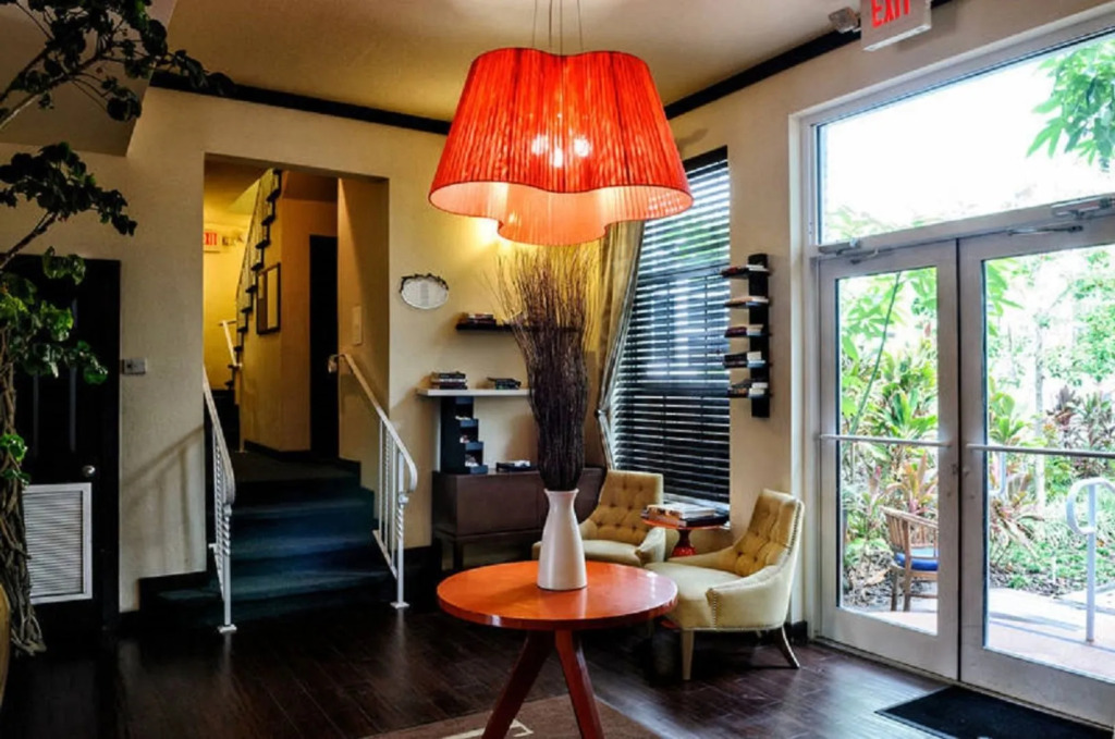 Tradewinds Apartment Hotel Miami Beach