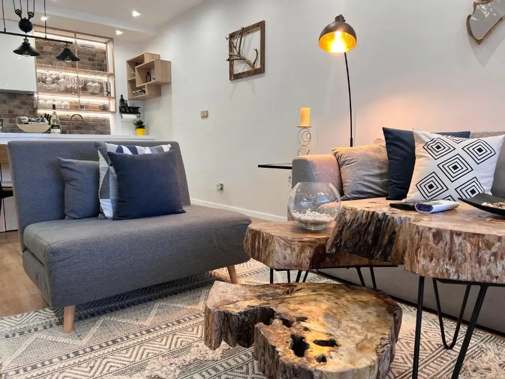 5* Brand New Top Floor Luxury Flat Next to Ski Lift