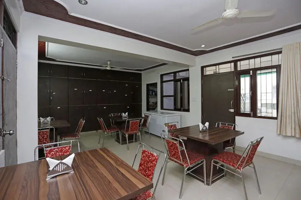 OYO 352 Hotel DRS 8586 Haveli