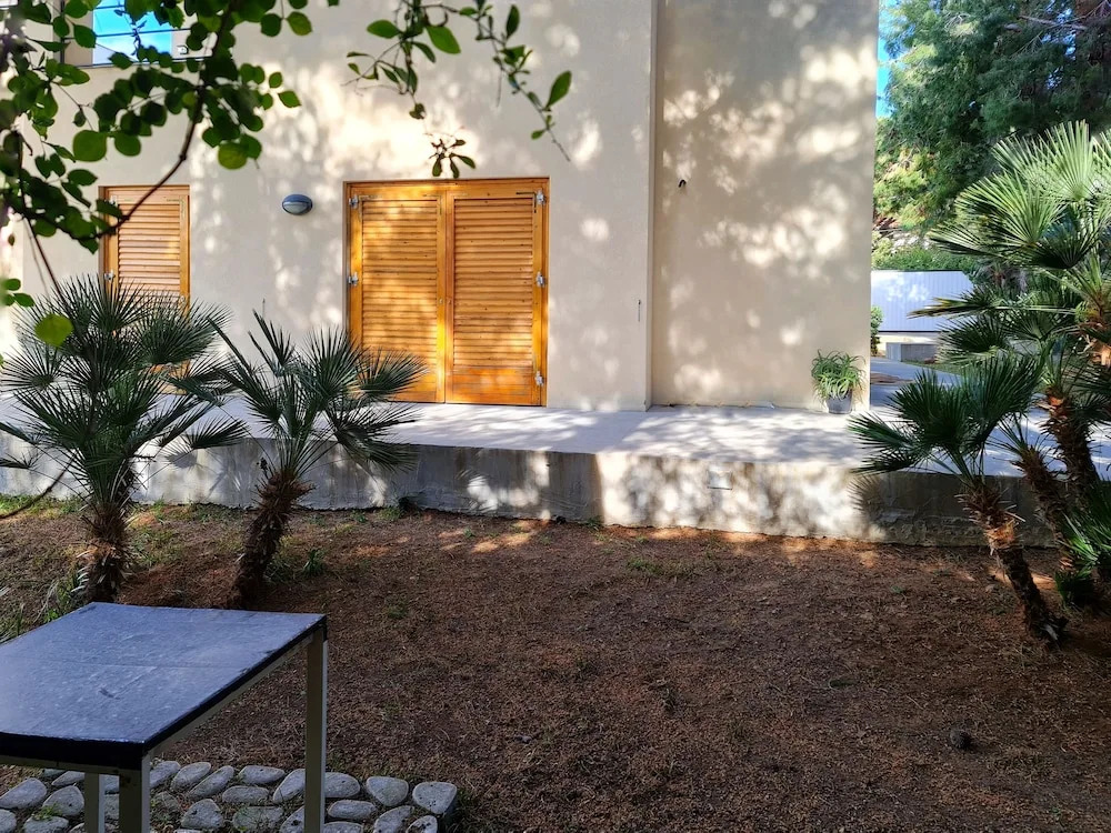 Apartment By The Sea, Max 6 People