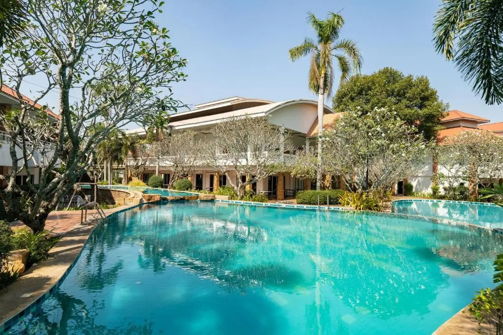Thara Cholapruek Resort