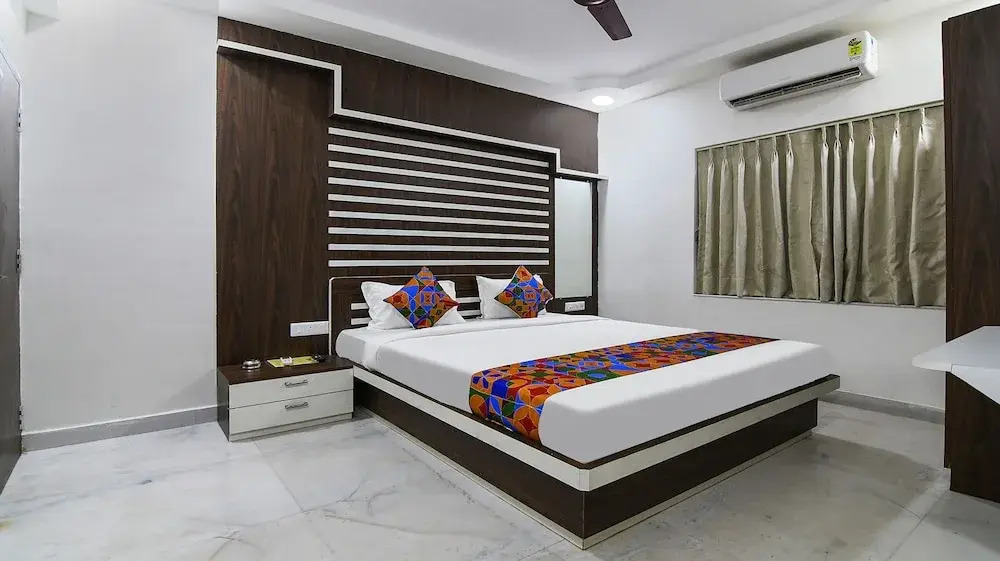 FabHotel Majestic Suite