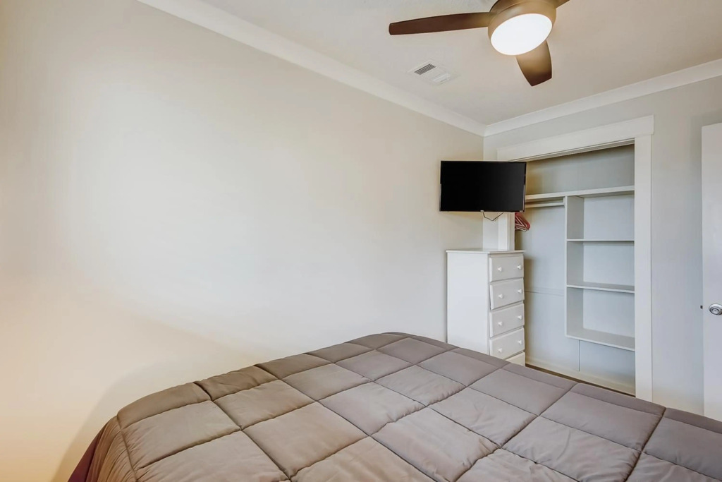 Sea Cabin 121-B