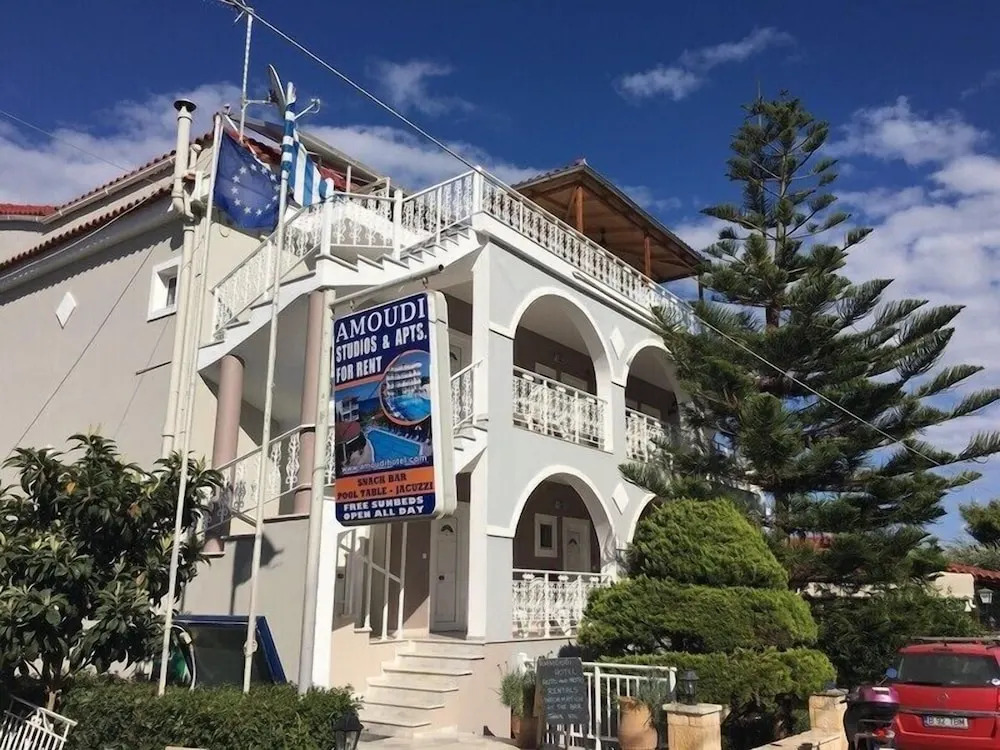 Amarylis Beachfront Studios