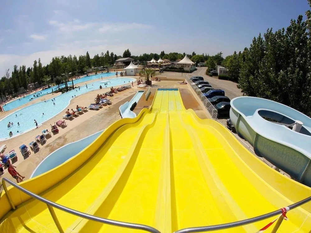 Mobile Home 8p dans le camping La Carabasse (emplacement Oliviers 26)