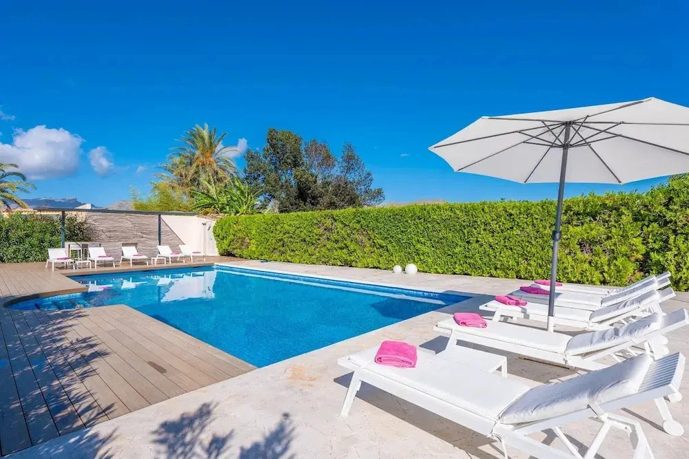 Luxury Villa With Tennis Court