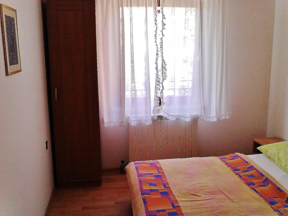 Apartments Rudan 253