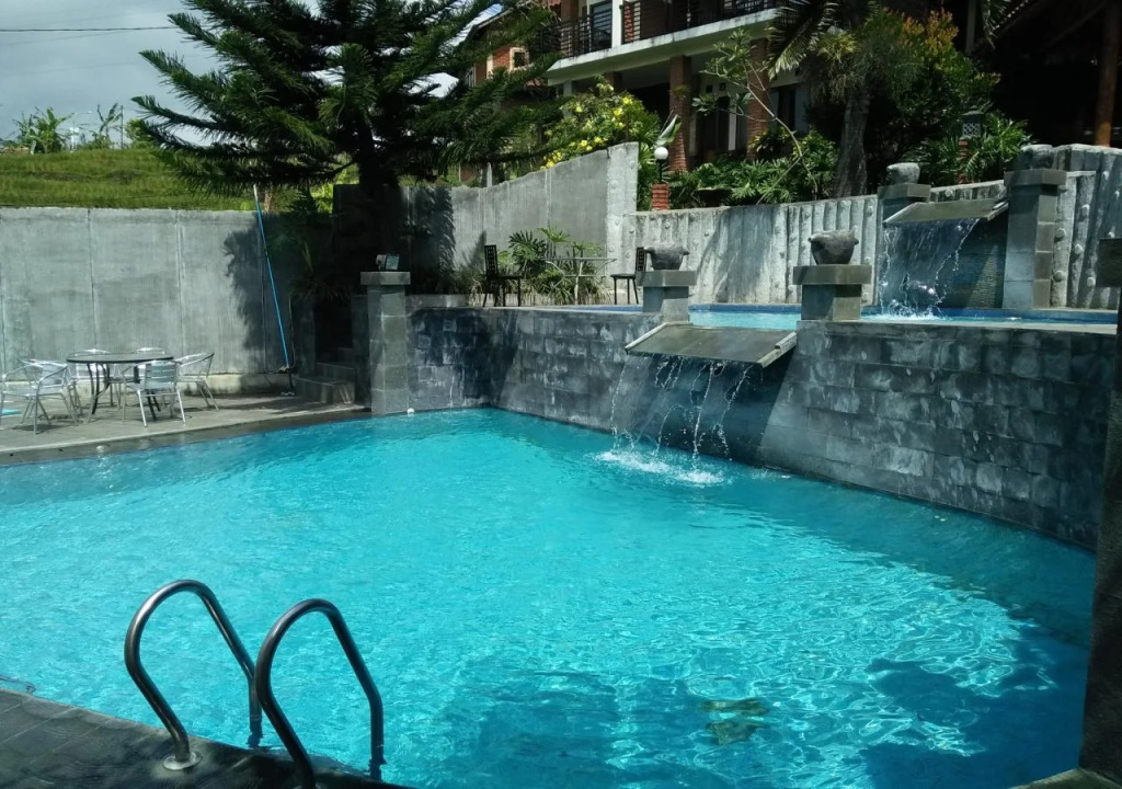Bukit Alamanda Resort & Resto