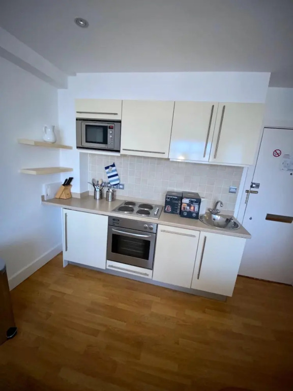 NELL GWYNN HOUSE - Studio Apartments, Sloane Square, London