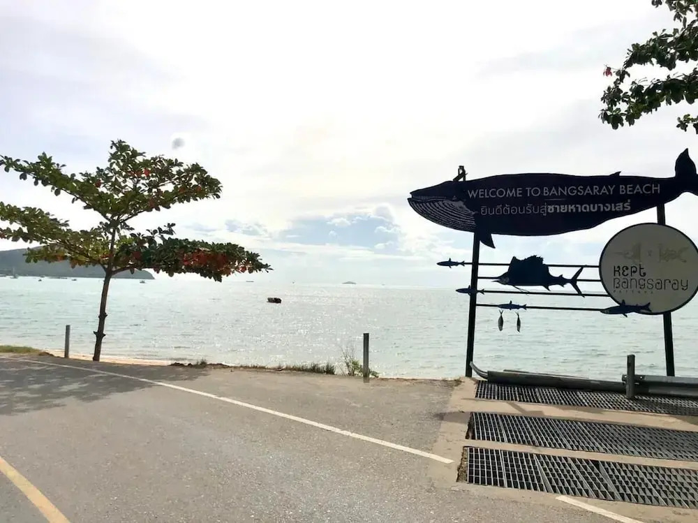 Beachfront Bang Saray By RoomQuest Hotel