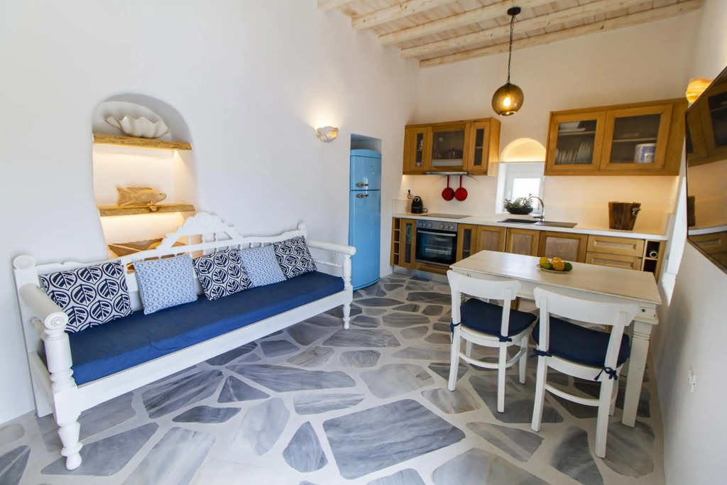 Kostantis Summer Villas and Suites