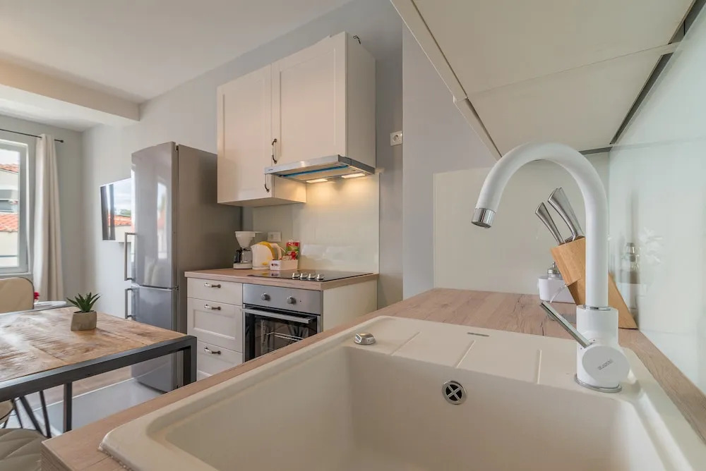 Luxurious Suites Elegance