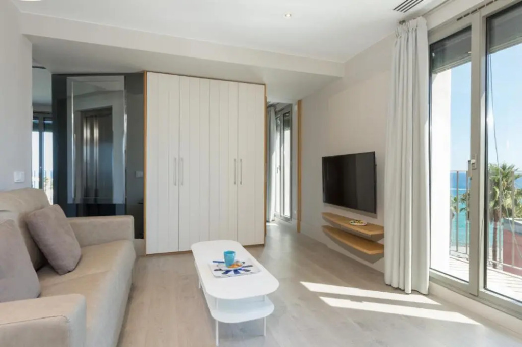 Kronos on the beach Suite 2