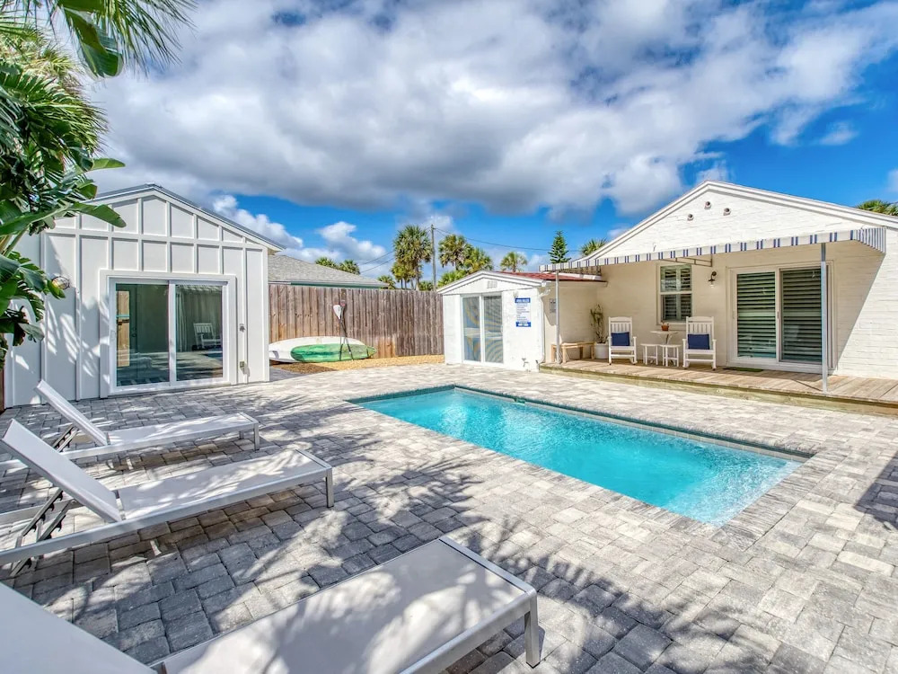 Anastasia Lodge Cabana Beach & Pool Oasis 3 Bedroom Home