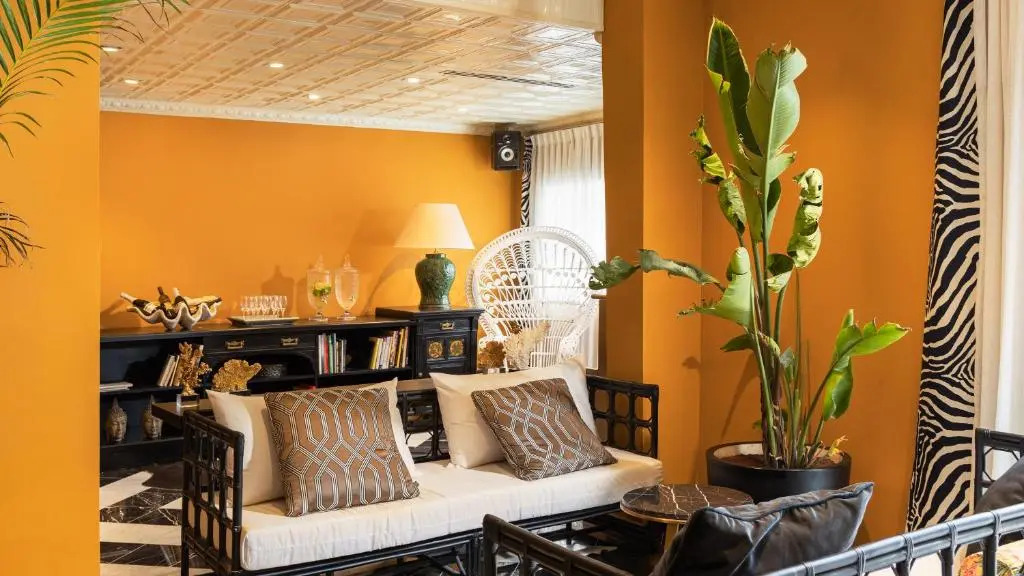 Beach Hotel by Zvieli Hotels