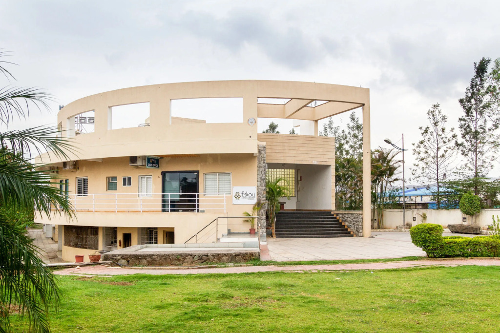 Treebo Premium Niraali Executive, Hinjewadi