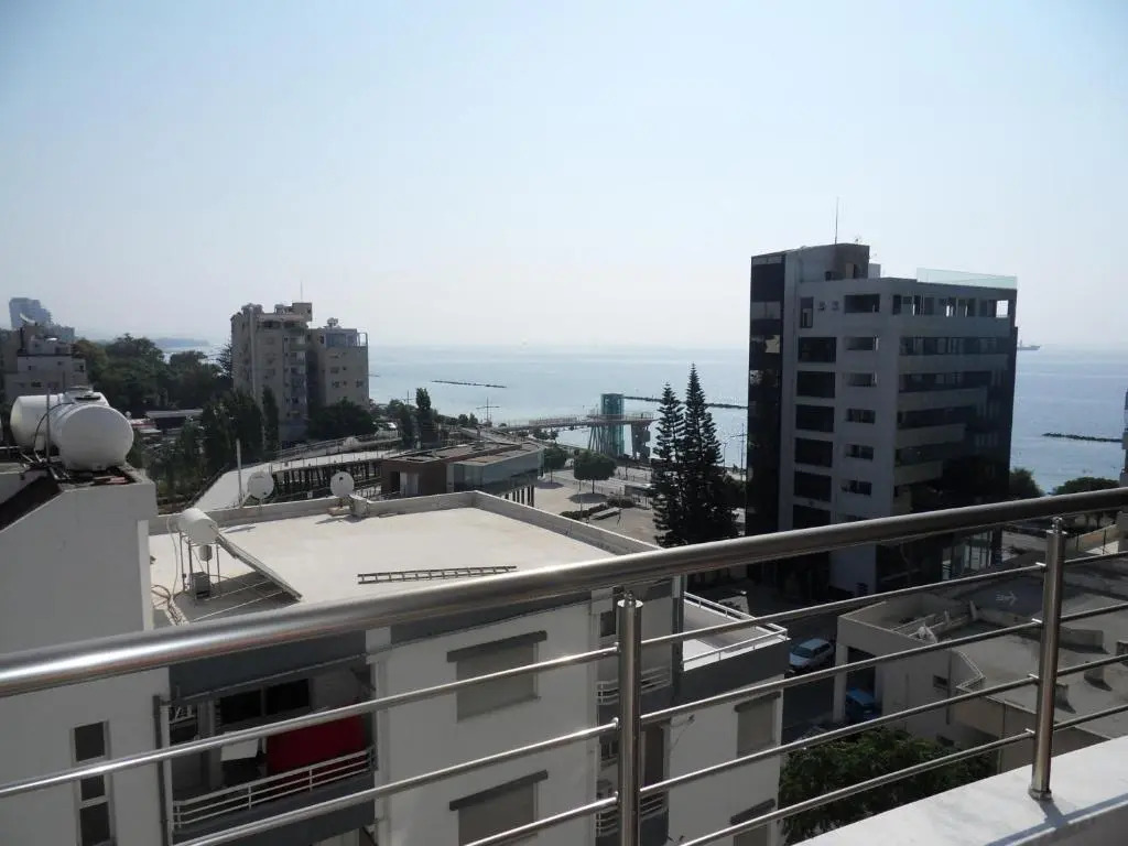 Eden Beach Apartment 611