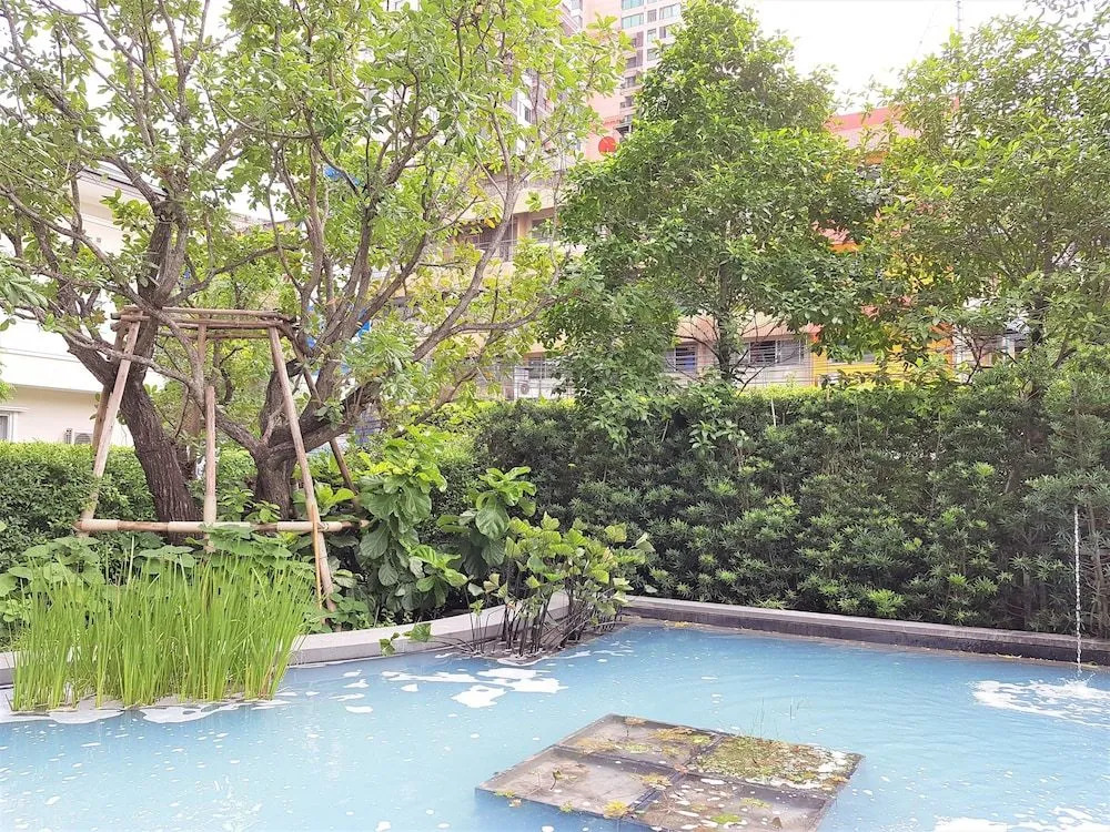 Sukhumvit In The Park BTS PhromPhong