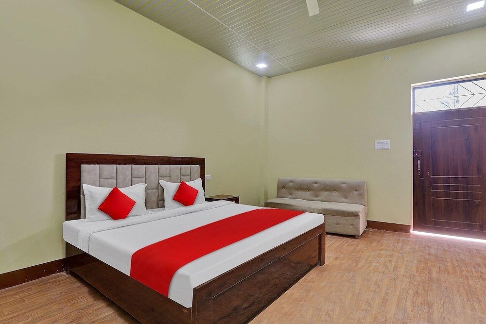 Hotel O Takrohi Hospital Road
