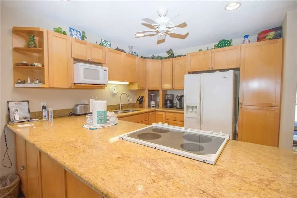 Kahana Sunset F6 - Two Bedroom Condo