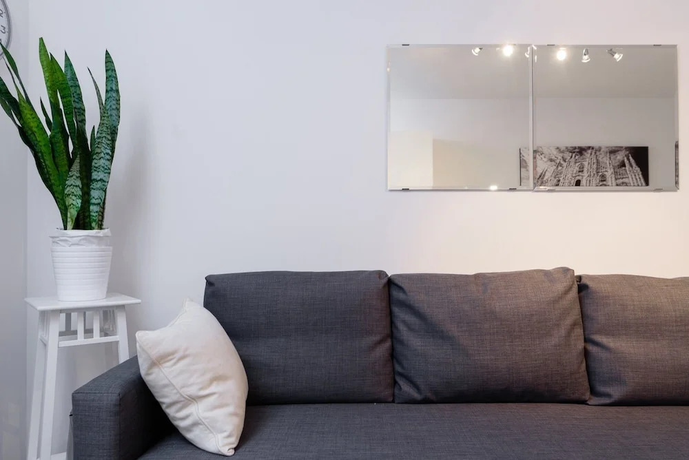 Marinas White Apartment