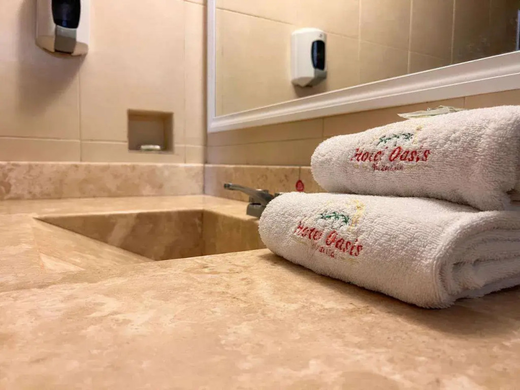 Hotel Oasis